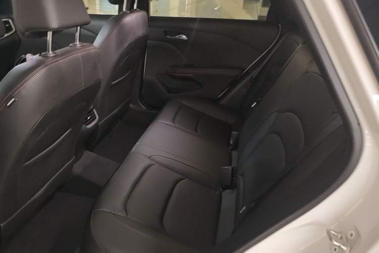 Used Chevrolet Monza 2022 Light Hybrid RS 330T Automatic Comfort Edition Left Rear Seat
