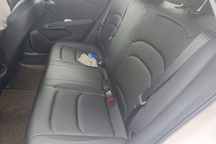 Used Chevrolet Monza 2022 Light Hybrid RS 330T Automatic Comfort Edition Left Rear Seat