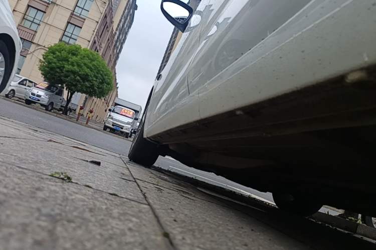 Used Chevrolet Monza 2022 320 Automatic Enjoyment Edition Left Side Sill