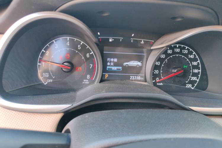 Used Chevrolet Monza 2022 320 Automatic Enjoyment Sunroof Version Odometer Close Up