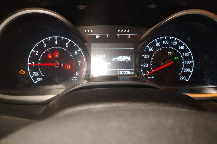 Used Chevrolet Monza 2022 Light Hybrid Redline 320T Dual-Clutch Thrilling Edition Odometer Close Up