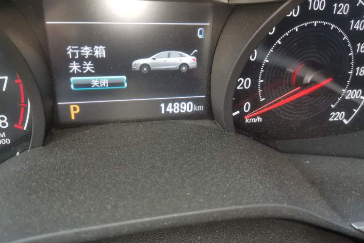 Used Chevrolet Monza 2022 320 Automatic Enjoyment Sunroof Version Odometer Close Up