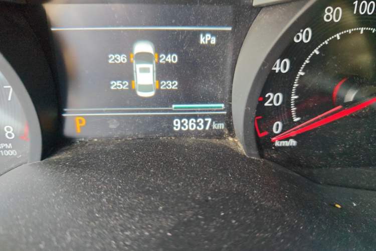 Used Chevrolet Monza 2022 320 Automatic Enjoyment Sunroof Version Odometer Close Up