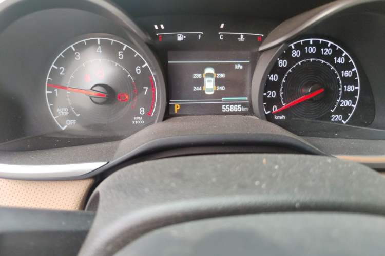 Used Chevrolet Monza 2022 320 Automatic Enjoyment Sunroof Version Odometer Close Up