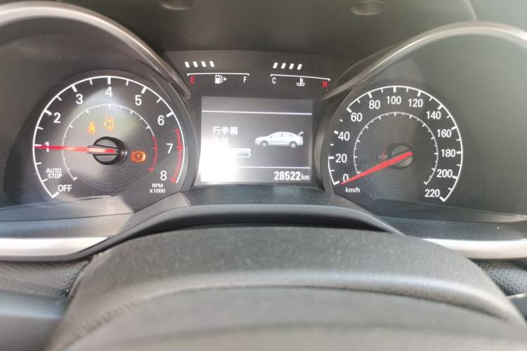 Used Chevrolet Monza 2022 Light Hybrid Redline 320T Dual-Clutch Thrilling Edition Odometer Close Up