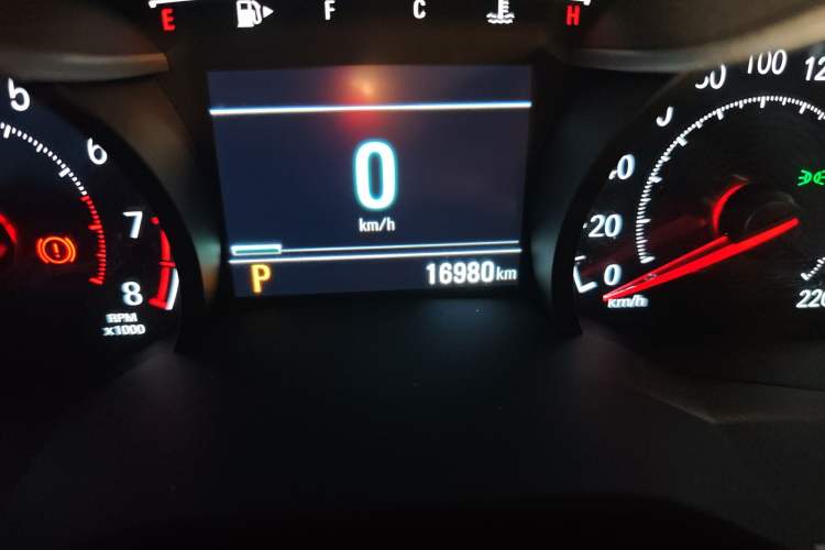 Used Chevrolet Monza 2022 320 Automatic Enjoyment Sunroof Version Odometer Close Up