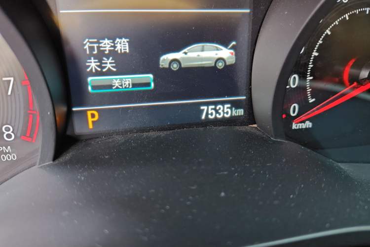 Used Chevrolet Monza 2022 Light Hybrid RS 330T Automatic Comfort Edition Odometer Close Up