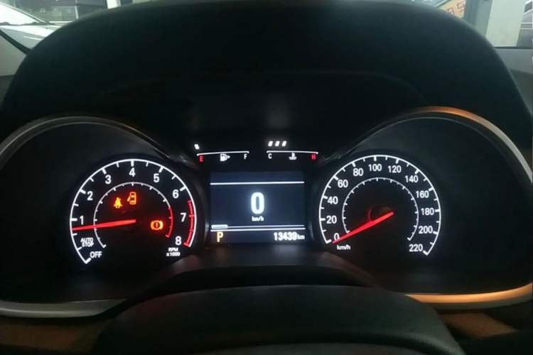 Used Chevrolet Monza 2022 320 Automatic Enjoyment Sunroof Version Odometer Close Up