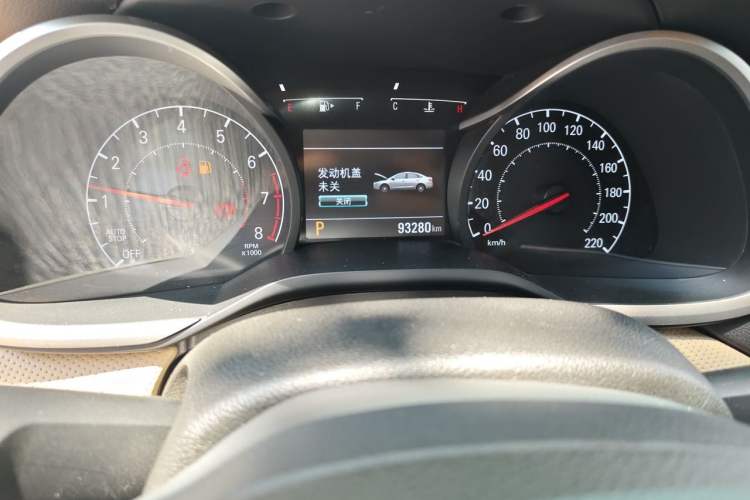 Used Chevrolet Monza 2022 320 Automatic Enjoyment Sunroof Version Odometer Close Up