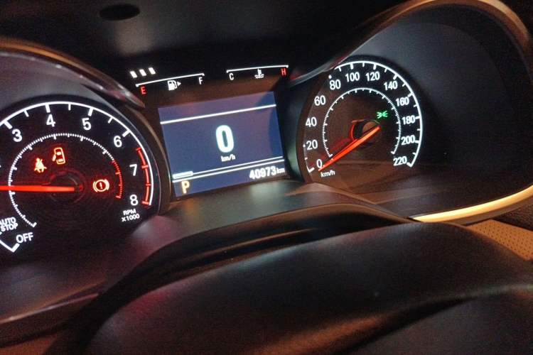 Used Chevrolet Monza 2022 320 Automatic Enjoyment Sunroof Version Odometer Close Up
