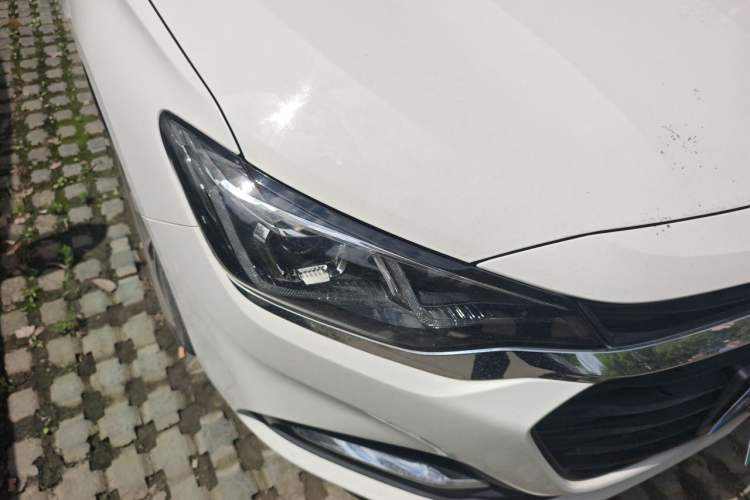 Used Chevrolet Monza 2022 320 Automatic Enjoyment Sunroof Version Right Front Headlight