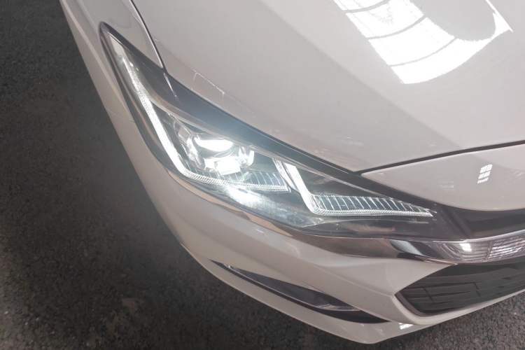 Used Chevrolet Monza 2022 320 Automatic Enjoyment Edition Right Front Headlight