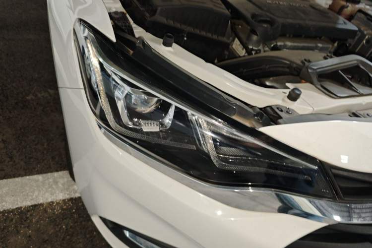 Used Chevrolet Monza 2022 320 Automatic Enjoyment Edition Right Front Headlight