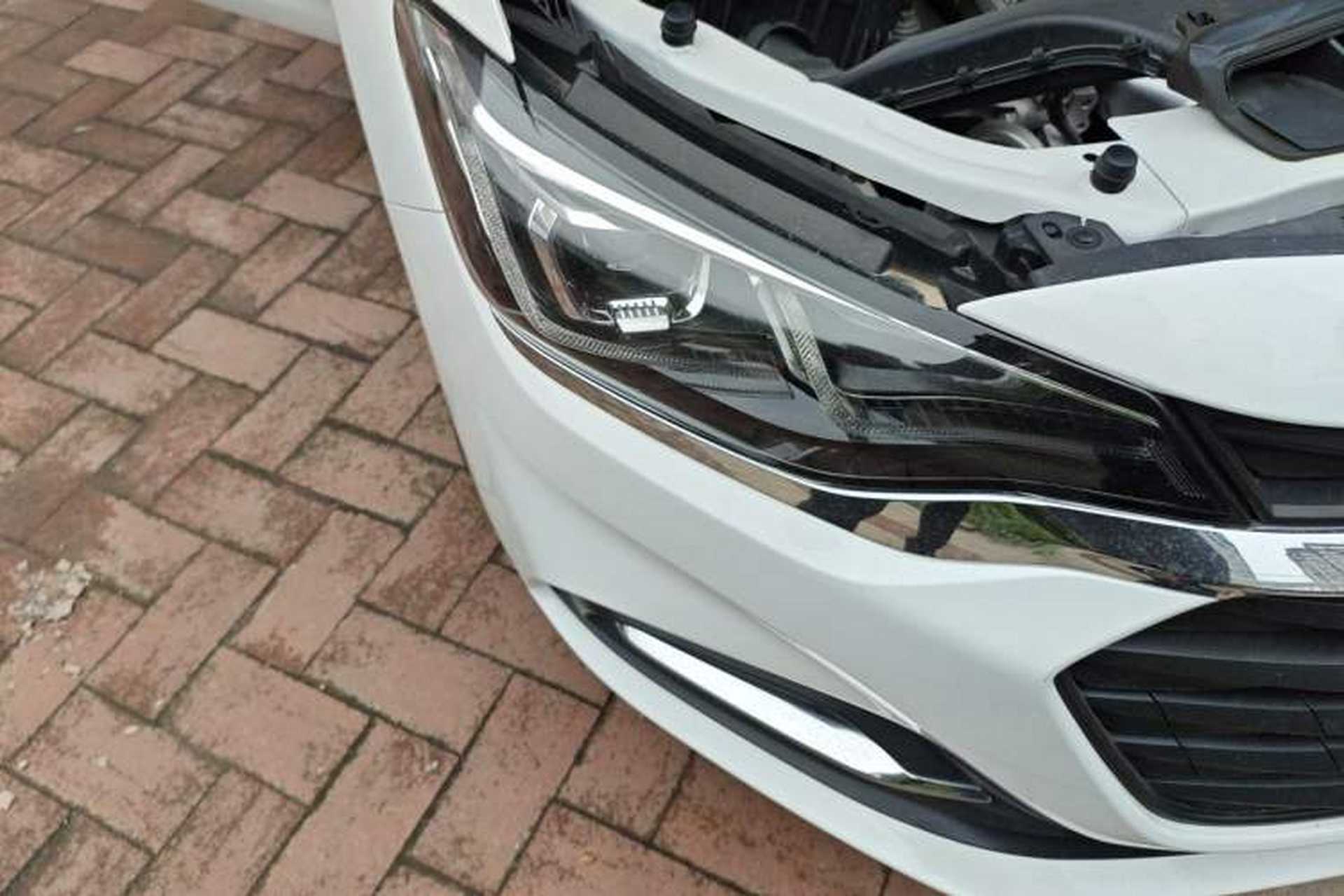 Used Chevrolet Monza 2022 320 Automatic Enjoyment Sunroof Version Right Front Headlight