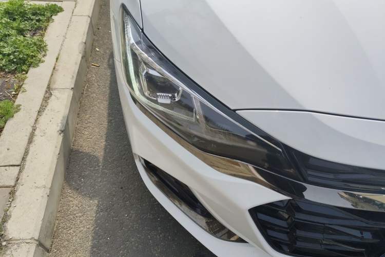 Used Chevrolet Monza 2022 Light Hybrid RS 330T Automatic Comfort Edition Right Front Headlight