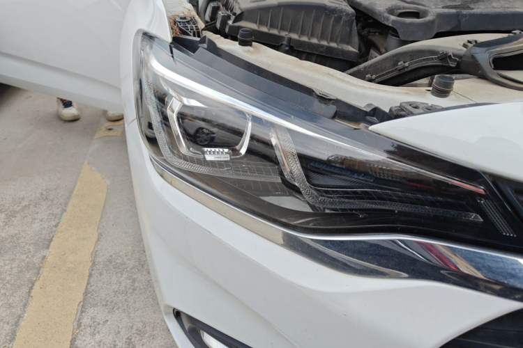 Used Chevrolet Monza 2022 320 Automatic Enjoyment Sunroof Version Right Front Headlight