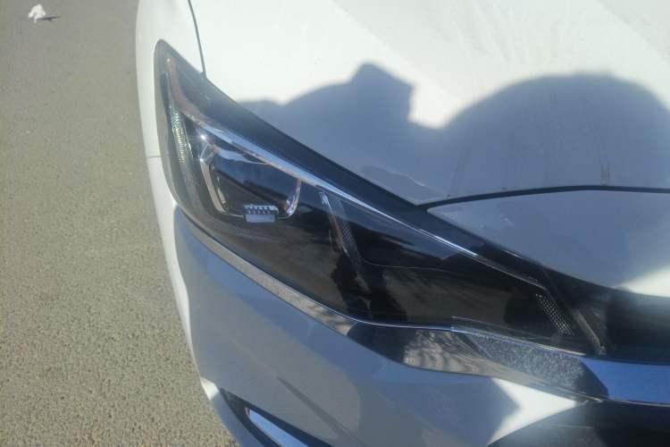 Used Chevrolet Monza 2022 320 Automatic Enjoyment Sunroof Version Right Front Headlight
