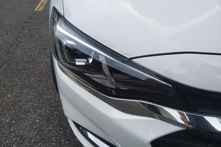 Used Chevrolet Monza 2022 320 Automatic Enjoyment Sunroof Version Right Front Headlight