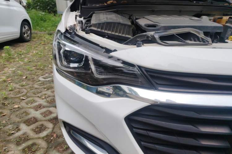 Used Chevrolet Monza 2022 320 Automatic Enjoyment Edition Right Front Headlight