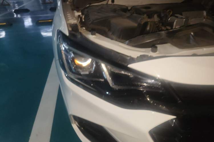 Used Chevrolet Monza 2022 Light Hybrid RS 330T Automatic Comfort Edition Right Front Headlight