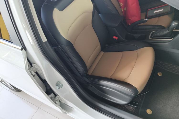 Used Chevrolet Monza 2022 320 Automatic Enjoyment Sunroof Version Right Front Seat
