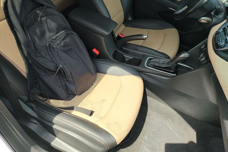 Used Chevrolet Monza 2022 320 Automatic Enjoyment Sunroof Version Right Front Seat