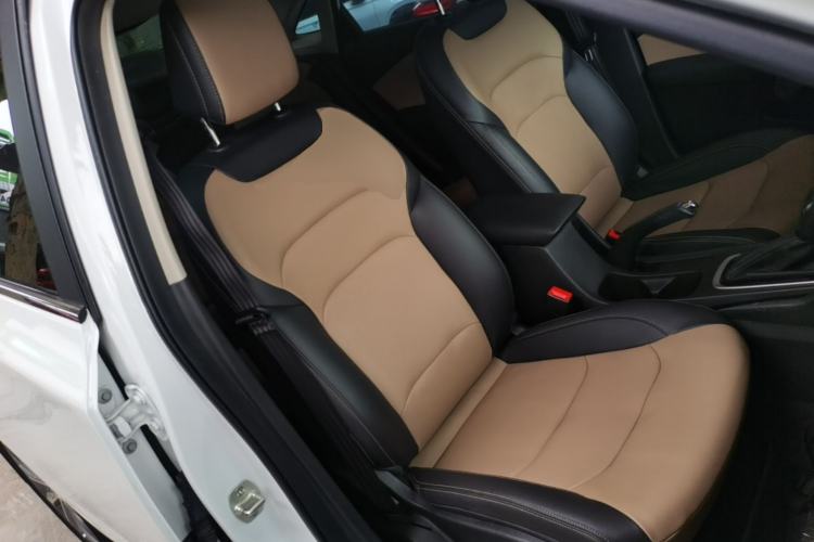 Used Chevrolet Monza 2022 320 Automatic Enjoyment Sunroof Version Right Front Seat