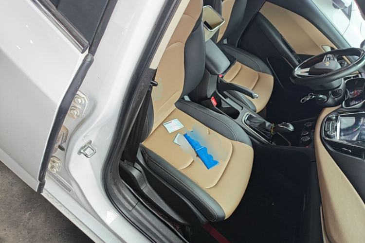 Used Chevrolet Monza 2022 320 Automatic Enjoyment Edition Right Front Seat