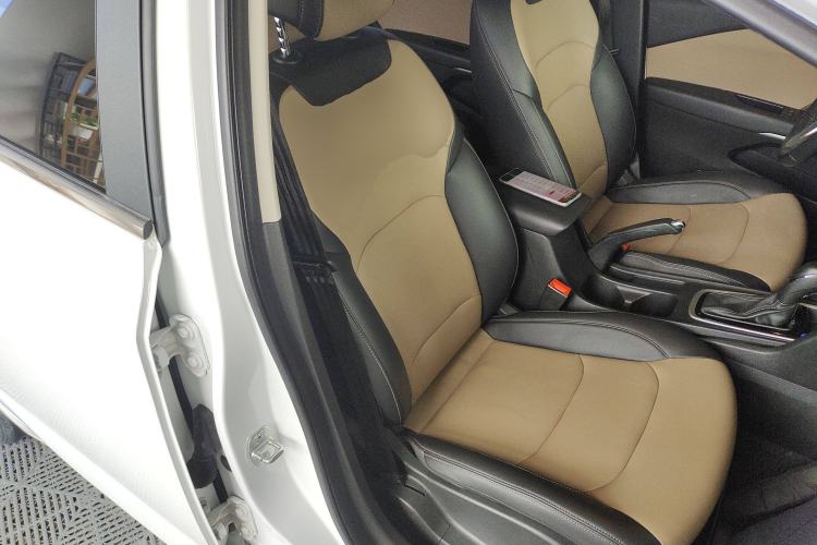 Used Chevrolet Monza 2022 320 Automatic Enjoyment Sunroof Version Right Front Seat