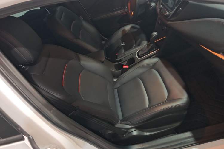 Used Chevrolet Monza 2022 Light Hybrid RS 330T Automatic Comfort Edition Right Front Seat
