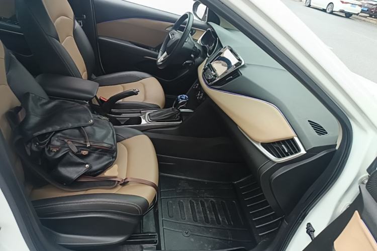 Used Chevrolet Monza 2022 320 Automatic Enjoyment Edition Right Front Seat