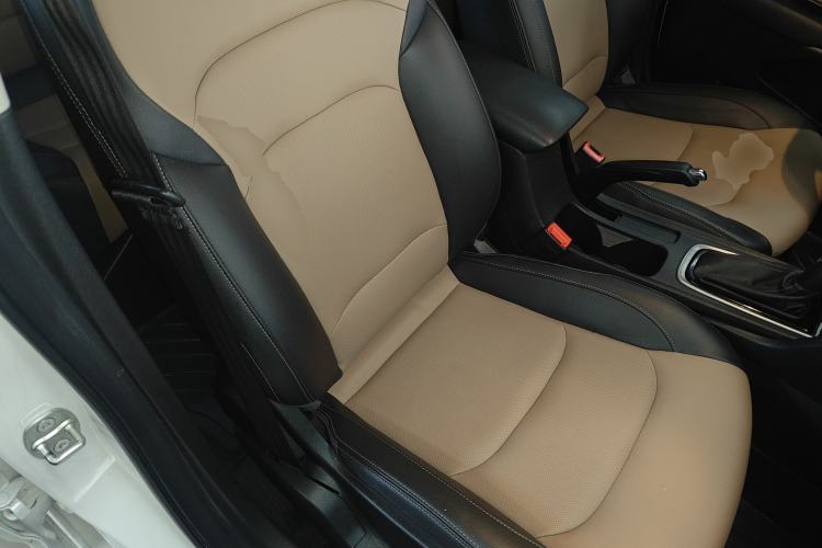 Used Chevrolet Monza 2022 320 Automatic Enjoyment Sunroof Version Right Front Seat