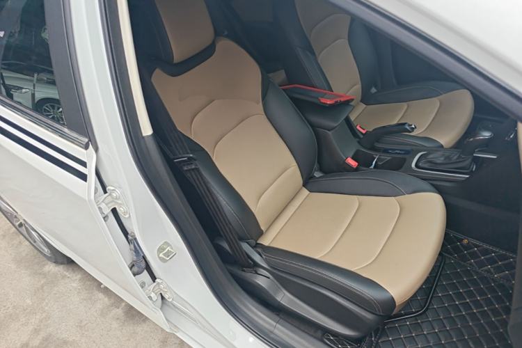 Used Chevrolet Monza 2022 320 Automatic Enjoyment Edition Right Front Seat