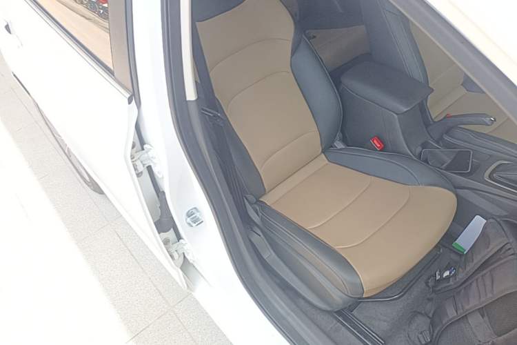Used Chevrolet Monza 2022 320 Automatic Enjoyment Sunroof Version Right Front Seat