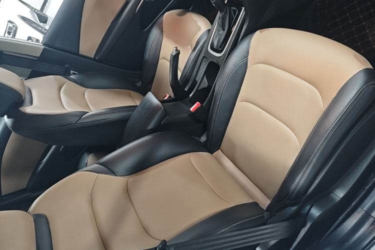 Used Chevrolet Monza 2022 320 Automatic Enjoyment Sunroof Version Right Front Seat