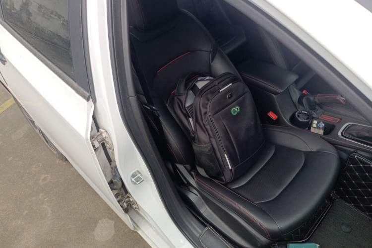 Used Chevrolet Monza 2022 Light Hybrid RS 330T Automatic Comfort Edition Right Front Seat