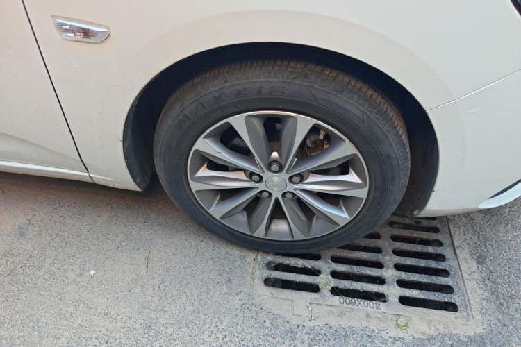 Used Chevrolet Monza 2022 320 Automatic Enjoyment Sunroof Version Right Front Wheel Hub