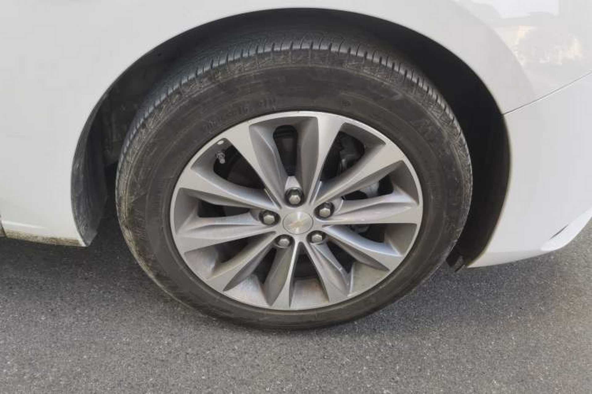 Used Chevrolet Monza 2022 320 Automatic Enjoyment Sunroof Version Right Front Wheel Hub