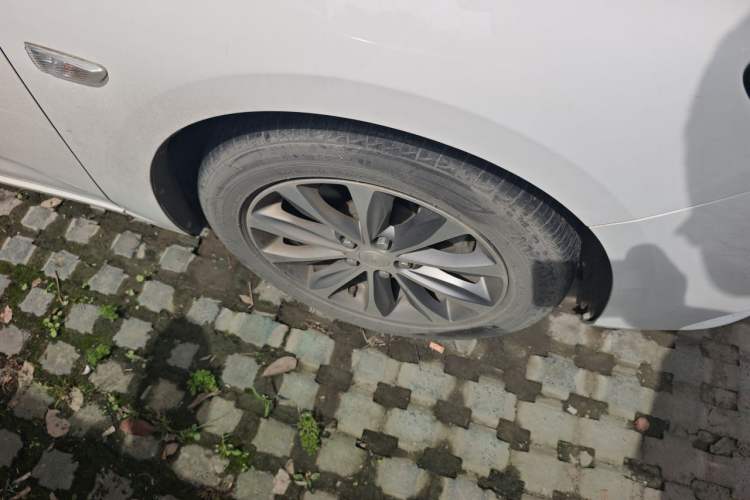 Used Chevrolet Monza 2022 320 Automatic Enjoyment Sunroof Version Right Front Wheel Hub