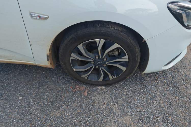 Used Chevrolet Monza 2022 320 Automatic Enjoyment Sunroof Version Right Front Wheel Hub