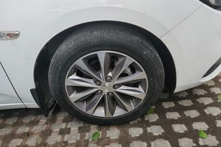 Used Chevrolet Monza 2022 320 Automatic Enjoyment Sunroof Version Right Front Wheel Hub