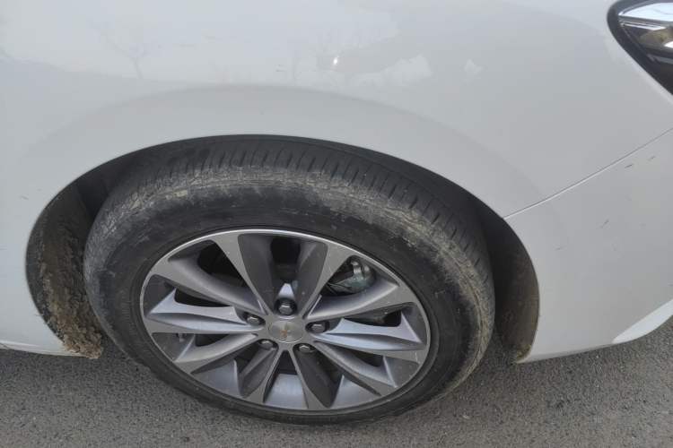 Used Chevrolet Monza 2022 320 Automatic Enjoyment Sunroof Version Right Front Wheel Hub