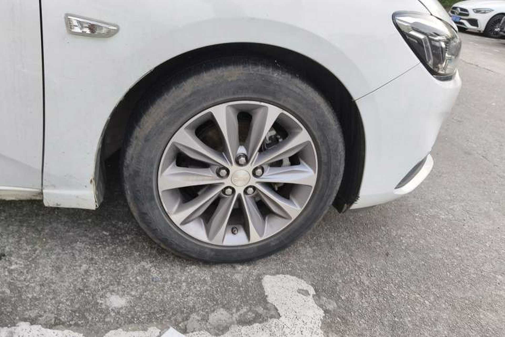 Used Chevrolet Monza 2022 320 Automatic Enjoyment Sunroof Version Right Front Wheel Hub