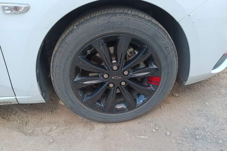 Used Chevrolet Monza 2022 Light Hybrid Redline 320T Dual-Clutch Thrilling Edition Right Front Wheel Hub