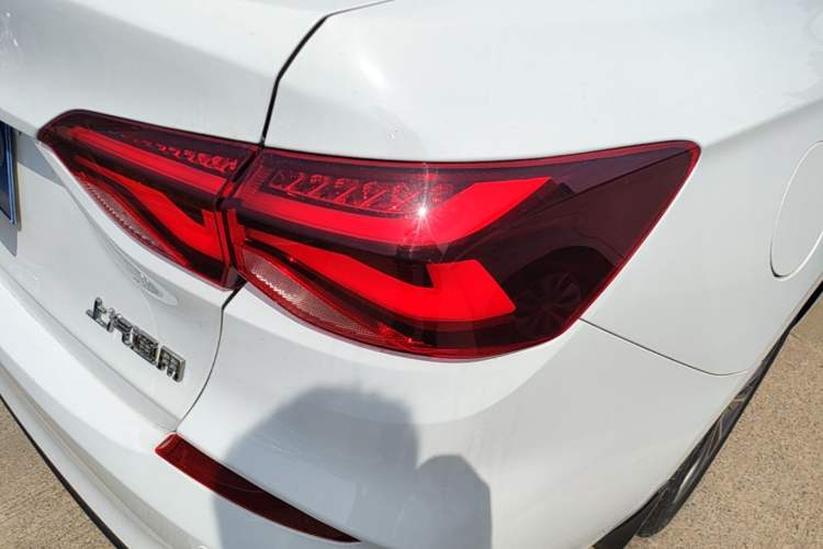 Used Chevrolet Monza 2022 320 Automatic Enjoyment Sunroof Version Right Rear Taillight