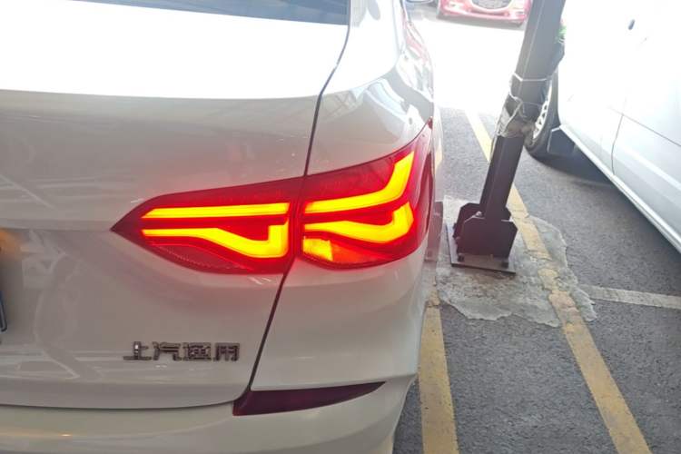 Used Chevrolet Monza 2022 320 Automatic Enjoyment Sunroof Version Right Rear Taillight