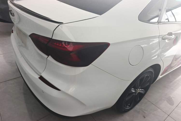 Used Chevrolet Monza 2022 Light Hybrid Redline 320T Dual-Clutch Thrilling Edition Right Rear Taillight
