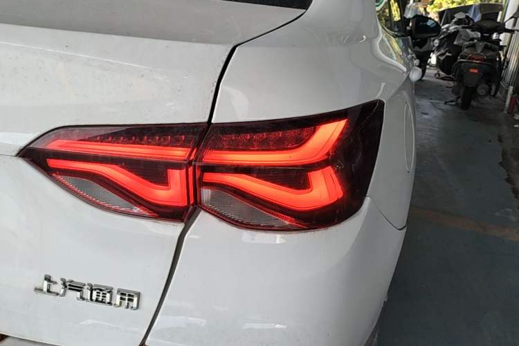Used Chevrolet Monza 2022 320 Automatic Enjoyment Sunroof Version Right Rear Taillight