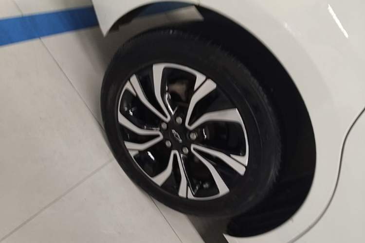 Used Chevrolet Monza 2022 Light Hybrid RS 330T Automatic Comfort Edition Right Rear Wheel Hub