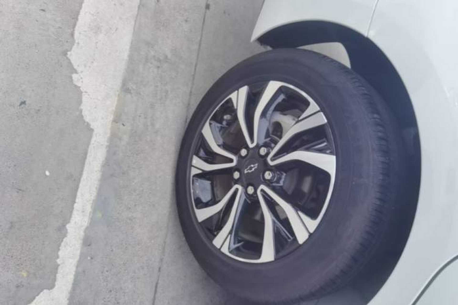 Used Chevrolet Monza 2022 Light Hybrid RS 330T Automatic Comfort Edition Right Rear Wheel Hub